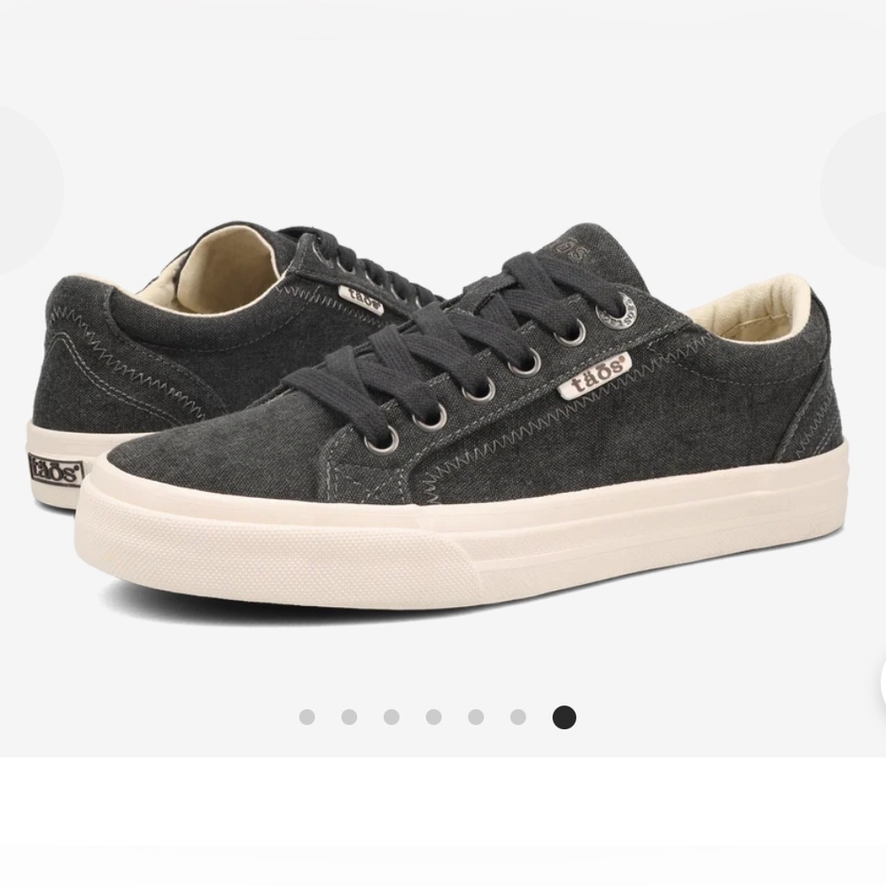 Casual Low-Top Canvas Sneakers in Charcoal